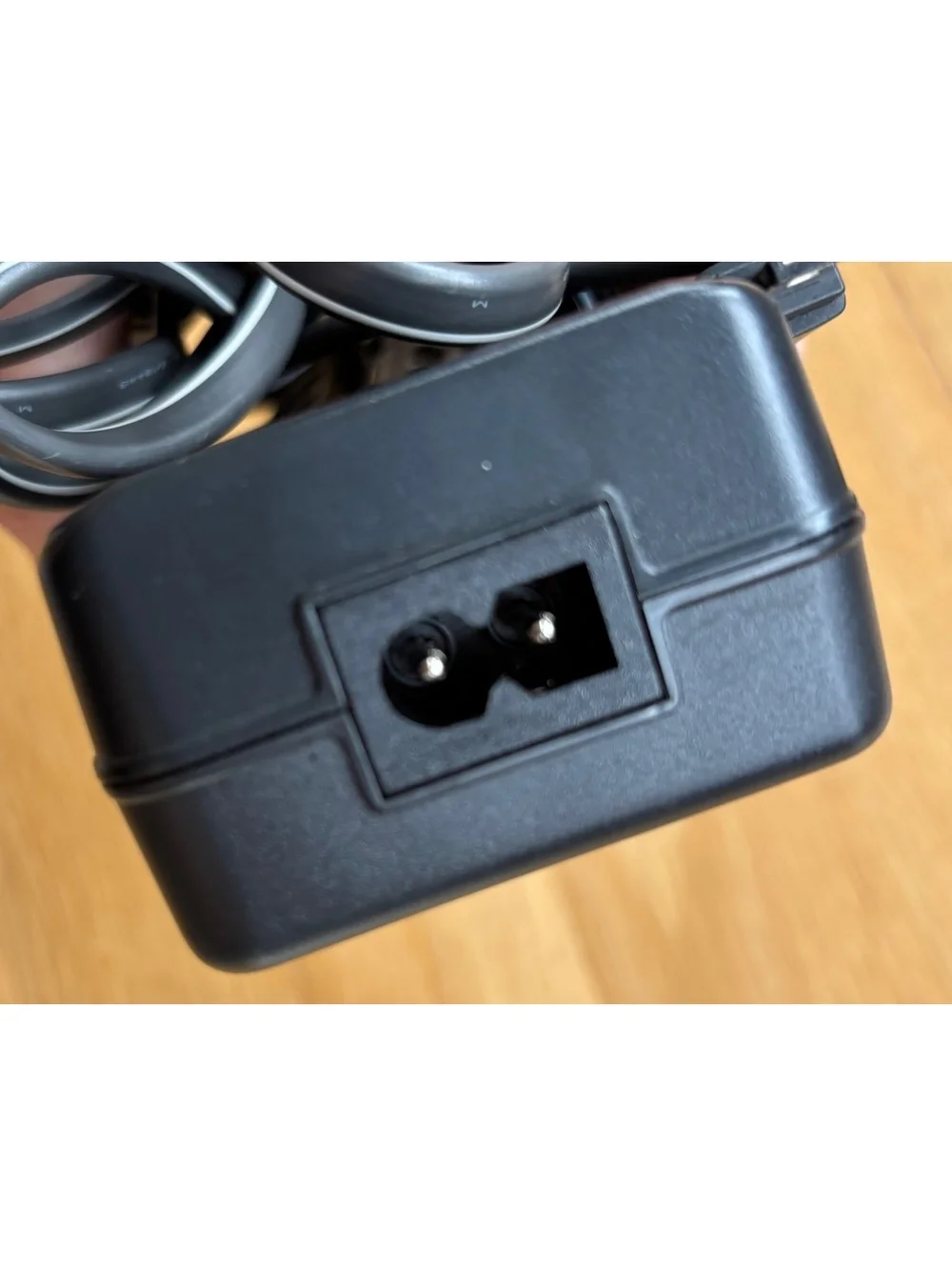 Genuine Sony AC-L10A AC Power Adapter 8.4V 1.5A Handycam Camcorder OEM Cord